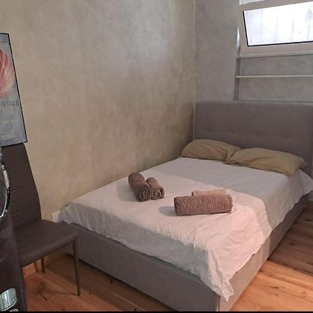 Just To Sleep Hotel บารี ภายนอก รูปภาพ