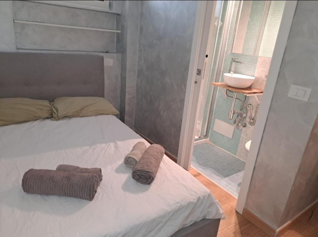 Just To Sleep Hotel บารี ภายนอก รูปภาพ